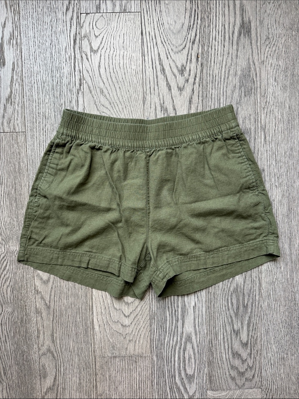 🌼Old Navy🌼 Bundle Linen Blend Pull On Shorts – White, Olive, Black, Size M - Picture 5 of 10